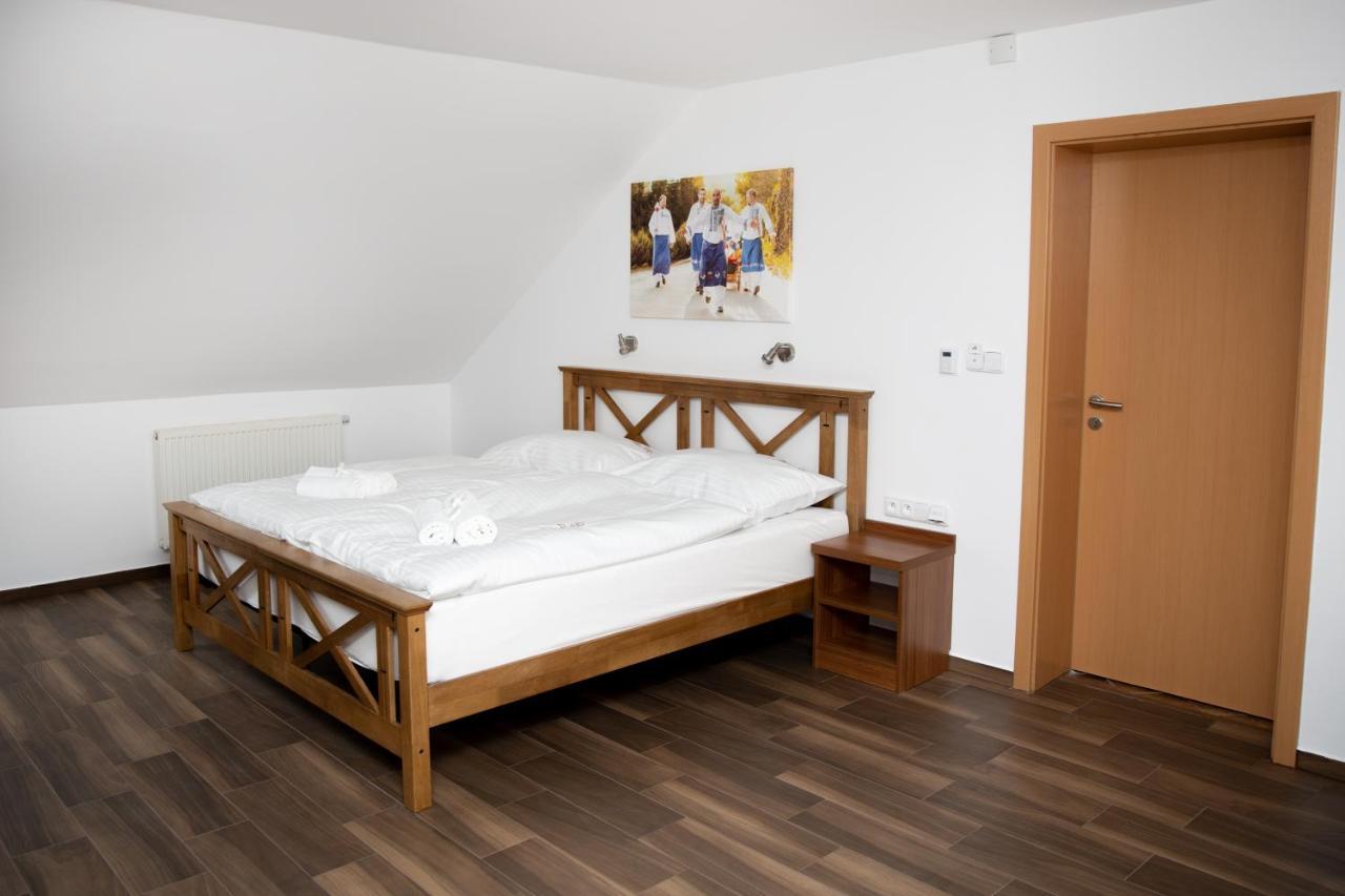 Penzion U Svaťoša Mutěnice Esterno foto